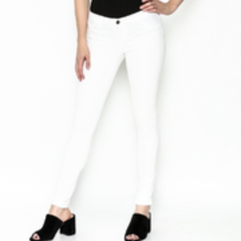 White skinny pants